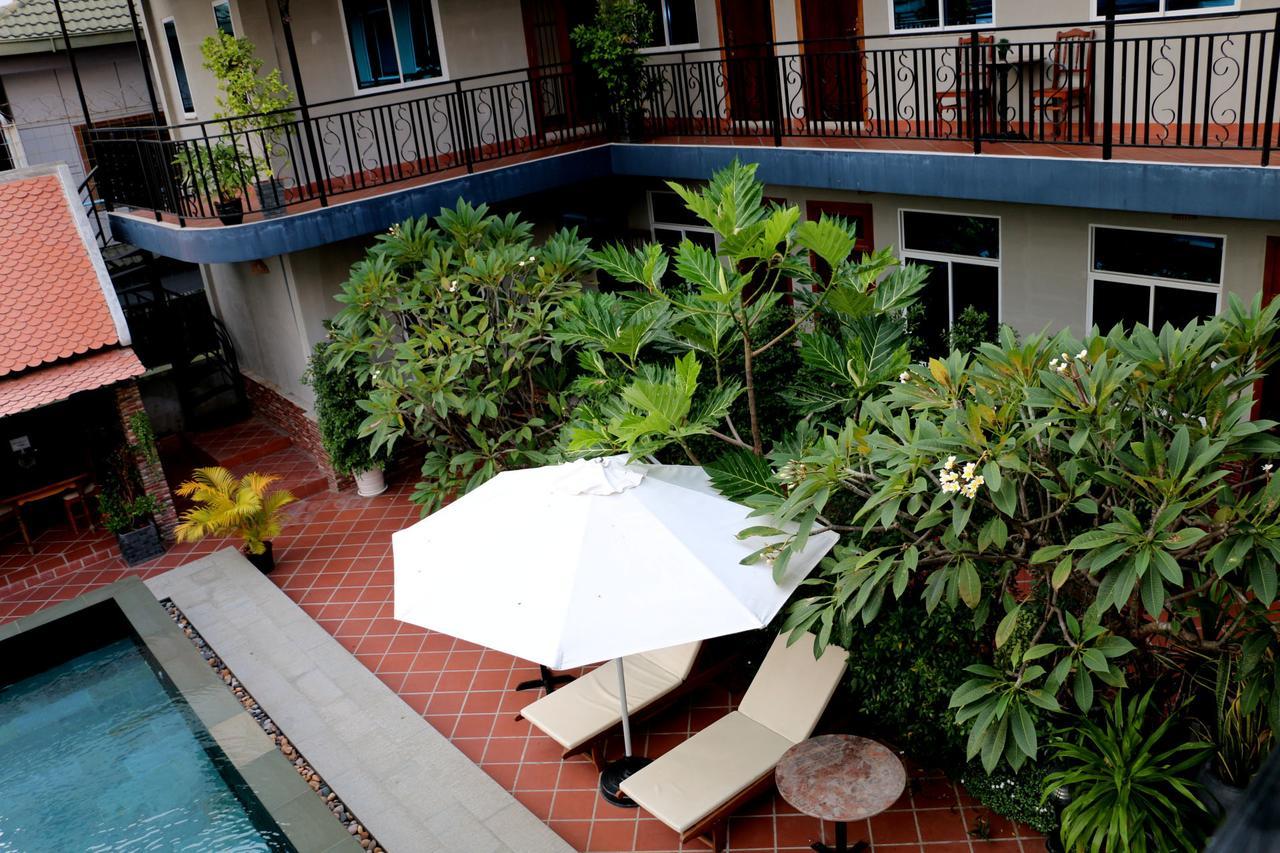 Corner9 Bassac Boutique Hotel Phnom Penh Bagian luar foto