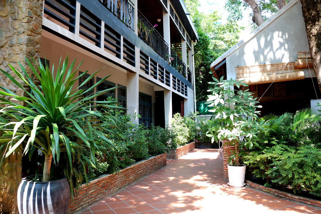 Corner9 Bassac Boutique Hotel Phnom Penh Bagian luar foto